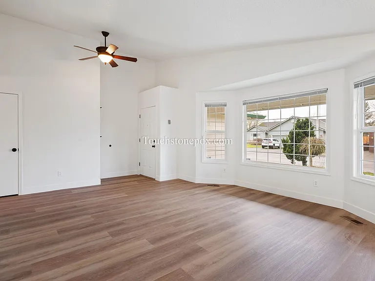 20160 Quinalt Dr — Photo 7