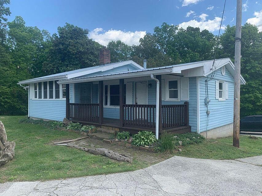 1st image of 97 Woodland Dr