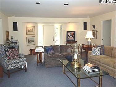 4th image of 17 Laurel Hill Ln