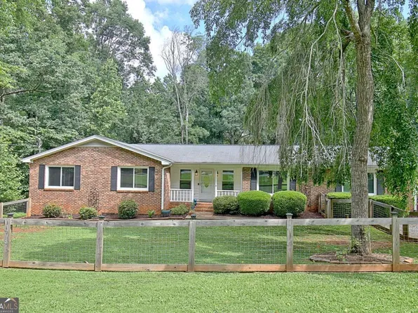 110 Heatherwood Dr, Fayetteville, GA 30215