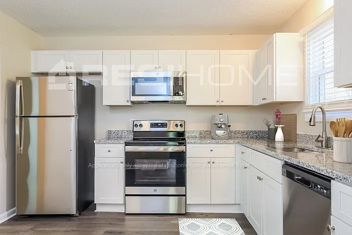 401 Settlement Dr — Photo 3