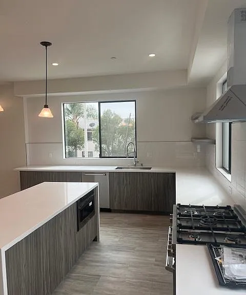15316 W Archwood — Photo 13