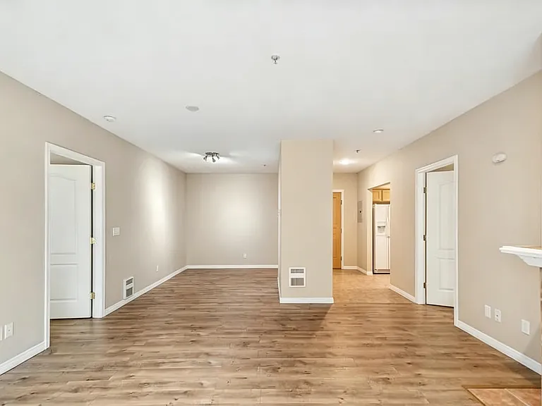 12439 NE Totem Lake Way #114 — Photo 6