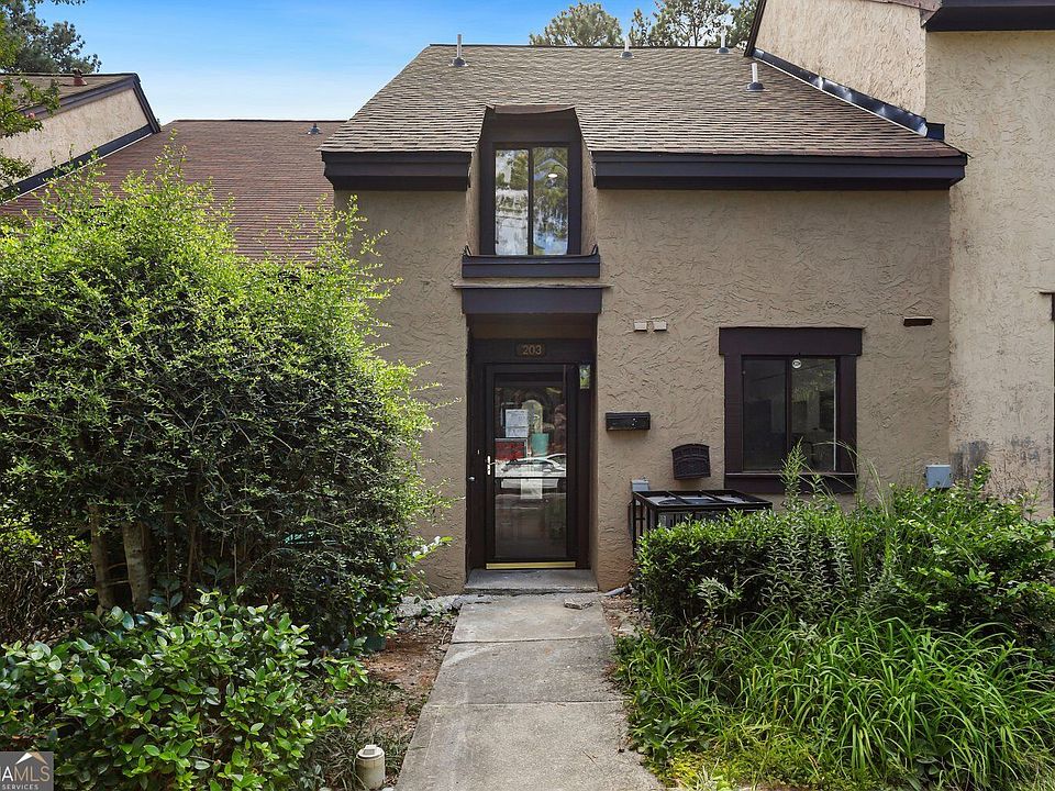 1st image of 203 Tiburon Dr