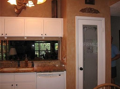 4th image of 1076 Kensington Park Ct #203