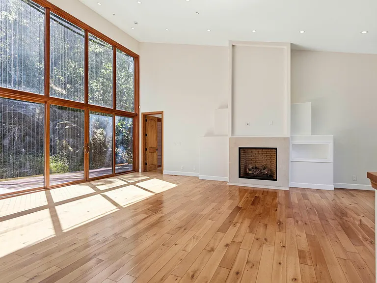 3911 Pepper Tree Ct — Photo 10