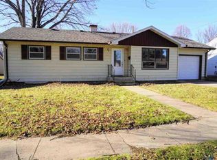 1111 Harrison Ave, Dell Rapids, SD 57022