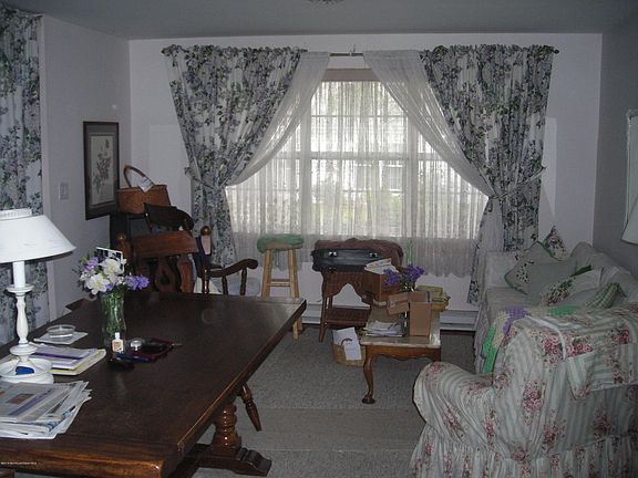 5th image of 51 Edinburgh Lane #A