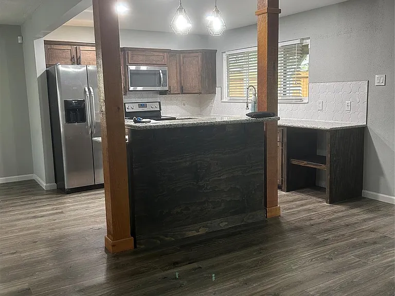 8523 Riverside Walk Ln — Photo 2