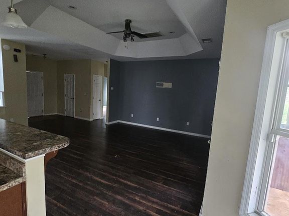 3rd image of 815 Northwood Dr