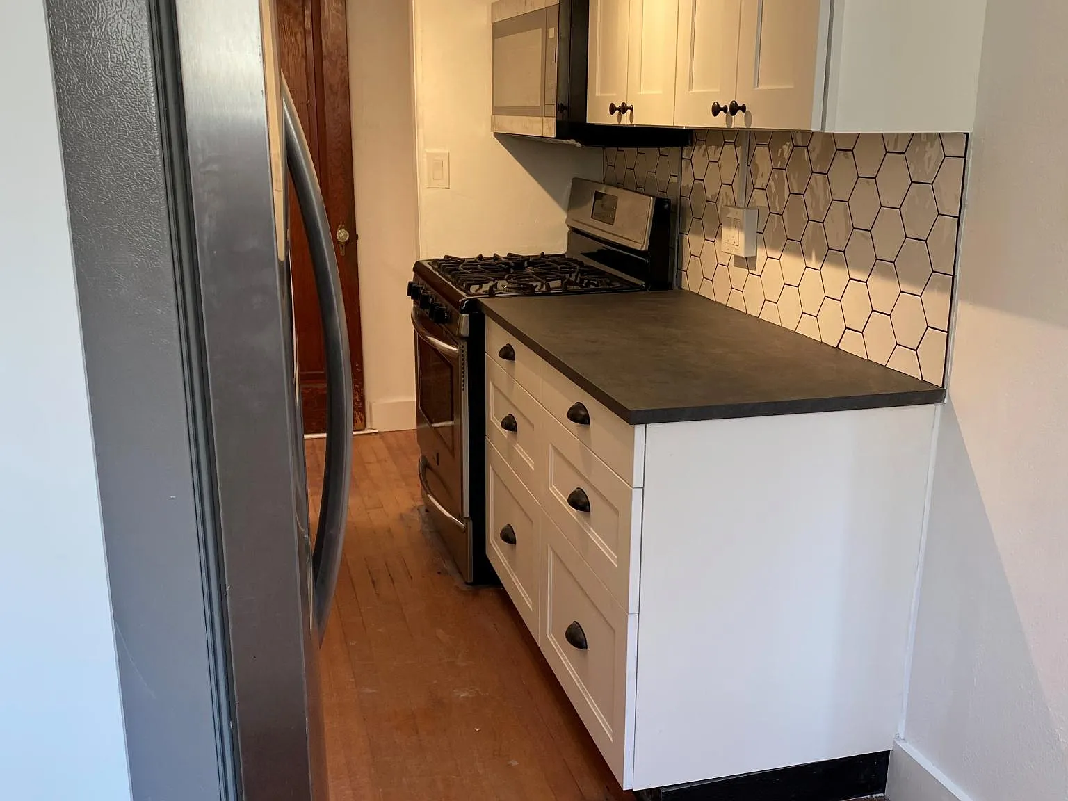 2 bed, 800 sqft, $1,635 — Photo 2