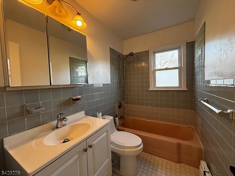 520 Spencer St — Photo 8