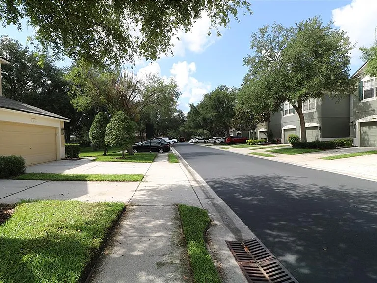 4866 Pond Ridge Dr — Photo 3