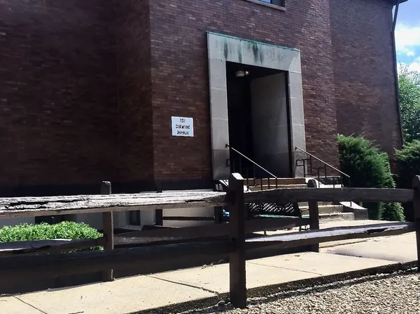 Beautiful Apartments in the North Hills * Pet Friendly * Spacious * Renovated * Available Now, 230 Oakwood Ave APT 10, Pittsburgh, PA 15229