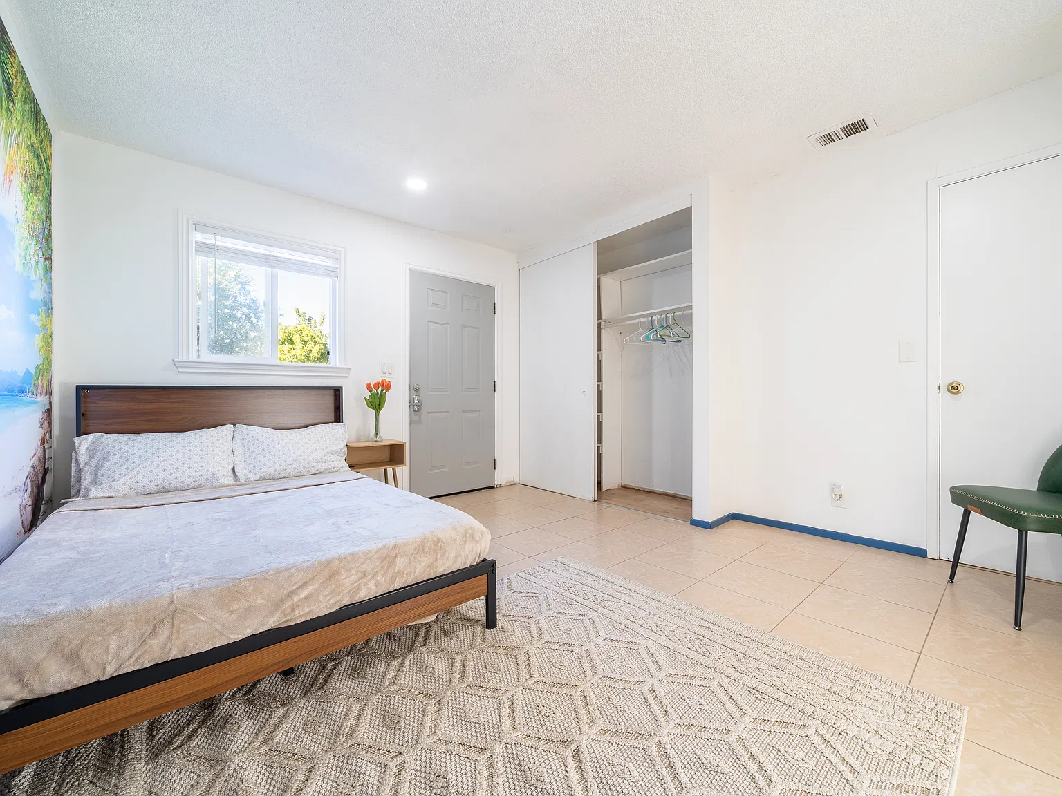 Beach Room — Photo 2
