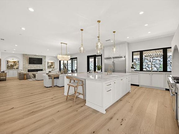 5th image of 3225 Rustic Woods Ct