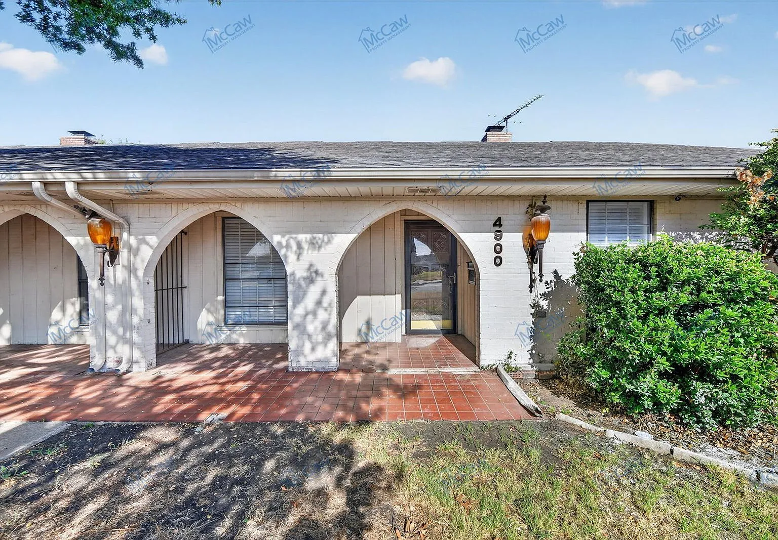 3 bed, 2.0 bath, 1698 sqft, $1,900 — Photo 2