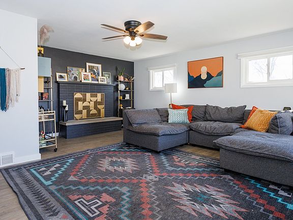 3rd image of 307 Belview Ave