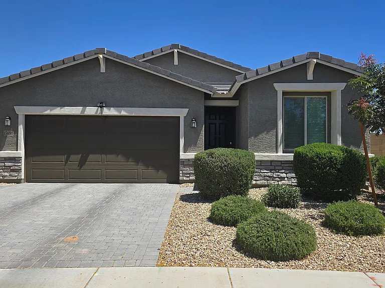 15650 W Morning Glory St — Photo 1
