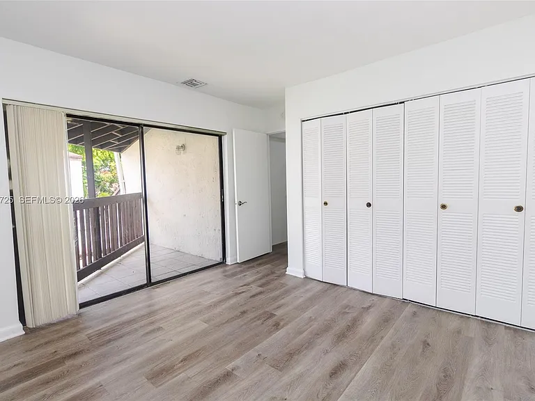 10085 NW 6th Ter — Photo 9