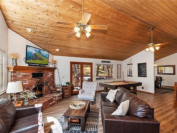 4th image of 483 Villa Grove Ave