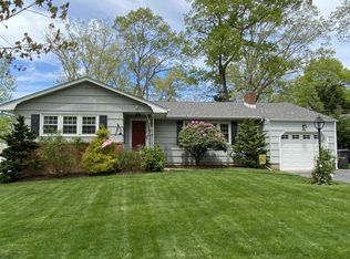 876 Medallion Ln, Toms River, NJ 08753