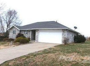 910 E Auburn Dr, Ash Grove, MO 65604