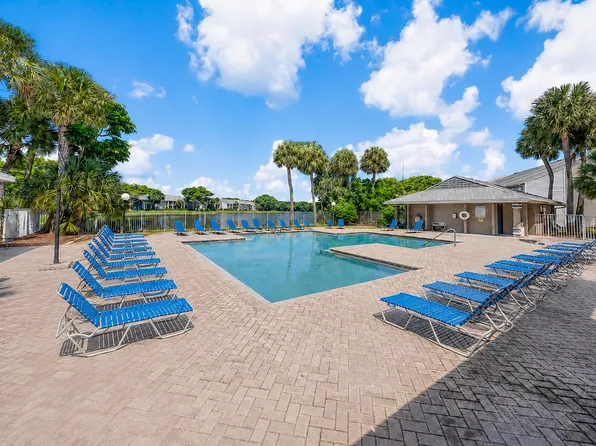 Clipper Cove Apartments