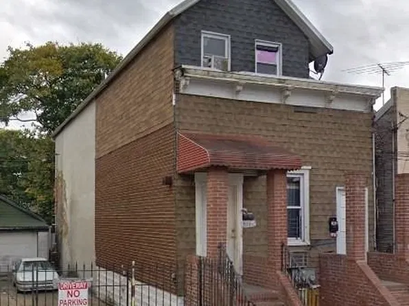 5720 Penrod St, Corona, NY 11368