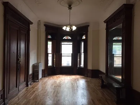 Rented by R New York | media 17