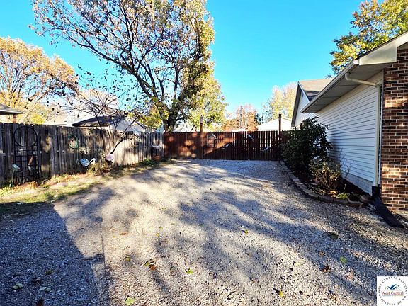 4th image of 2403 S Kentucky Ave