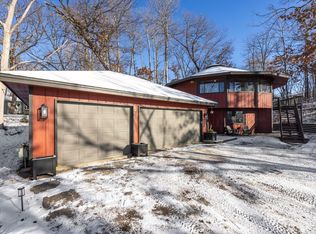 16960 Kenwood Trl, Lakeville, MN 55044