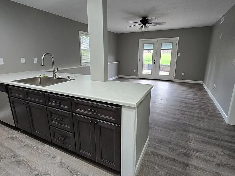 103 Diego Ct — Photo 3