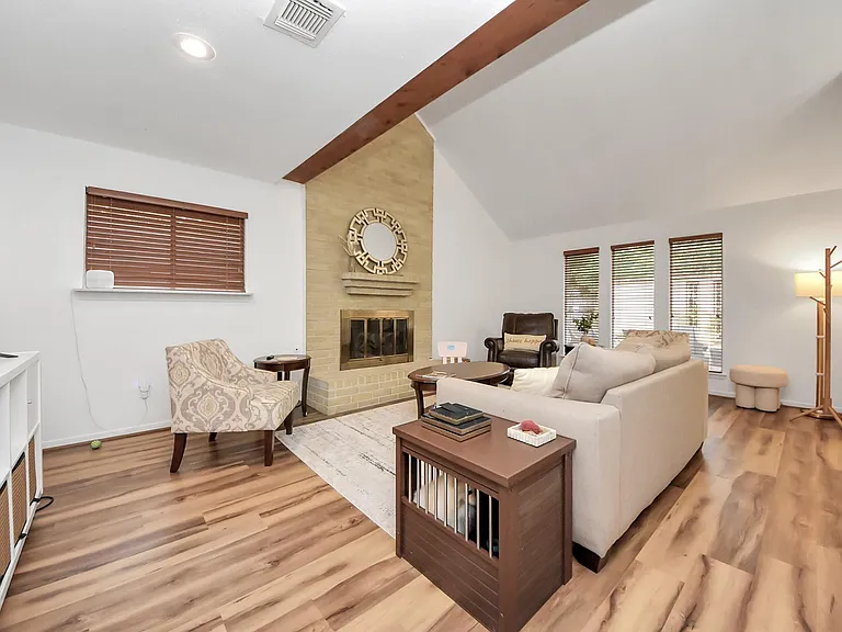 18 N Deerfoot Cir — Photo 9