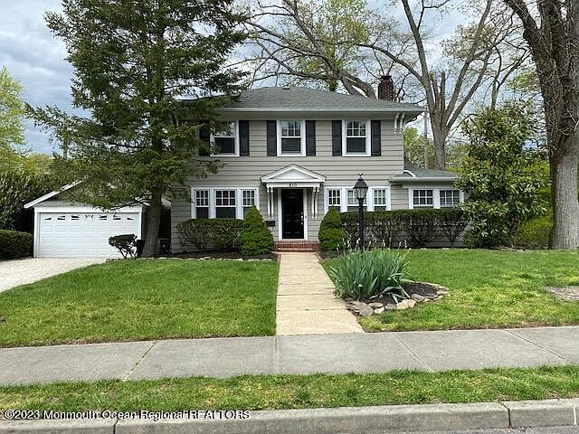 1st image of 210 Lincoln Dr