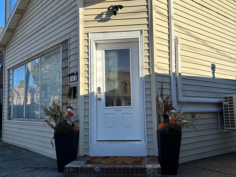 147 Fall St #B — Photo 22