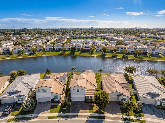 2nd image of 4122 Rosa Drive