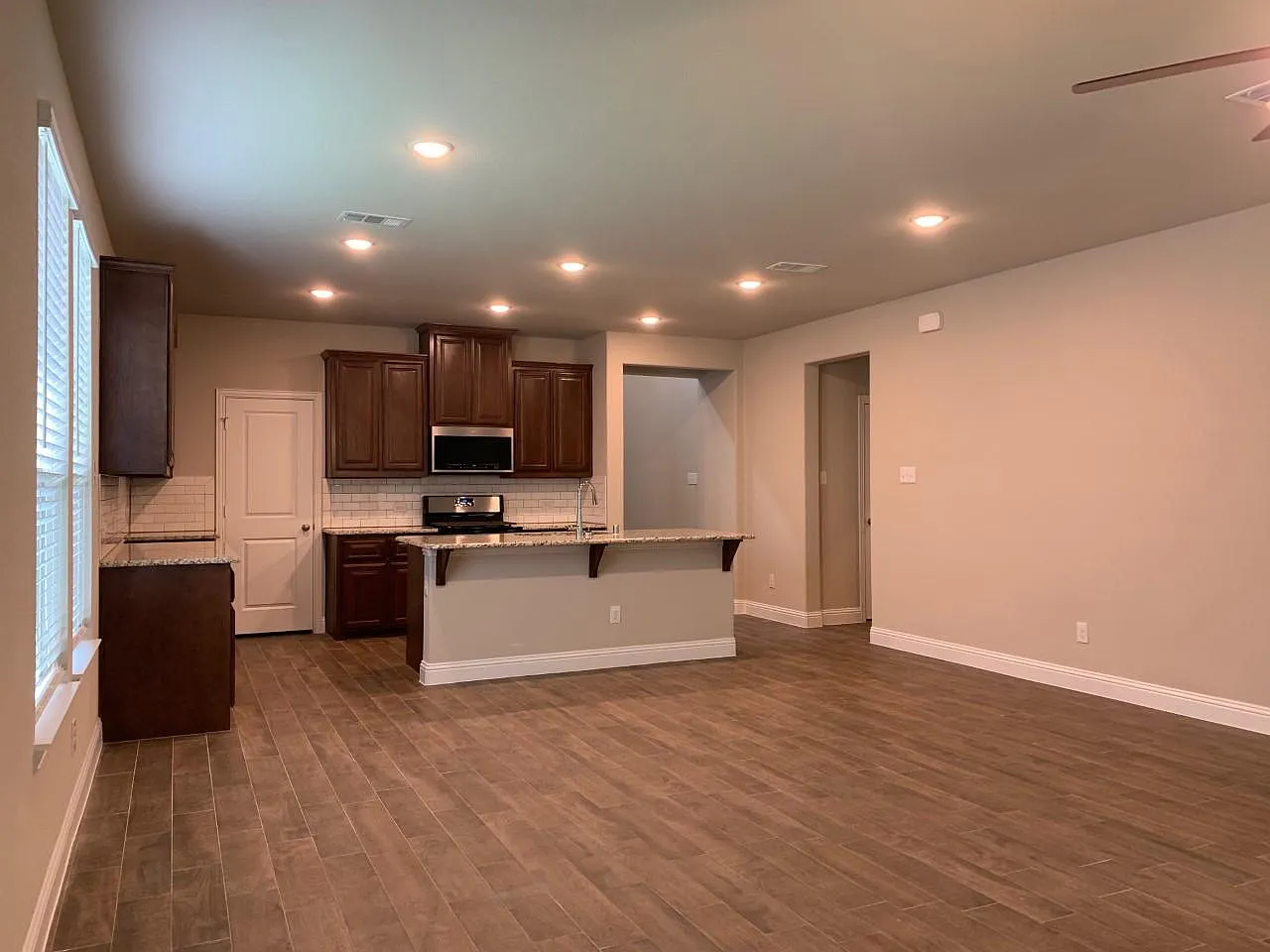 1512 Elizabeth St — Photo 4