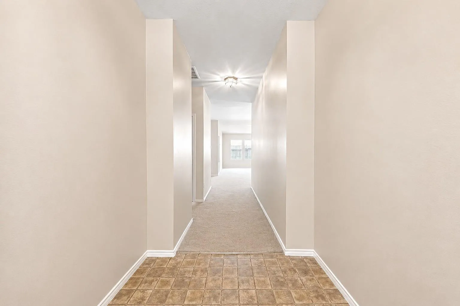 3 bed, 2.0 bath, 1958 sqft, $2,100 — Photo 4