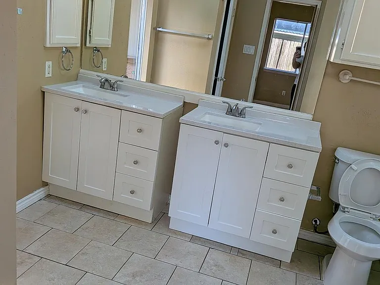 6826 Heather Hollow Dr — Photo 17