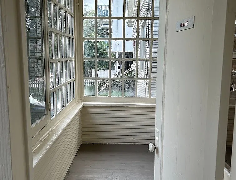 484 Van Buren St #1 — Photo 3
