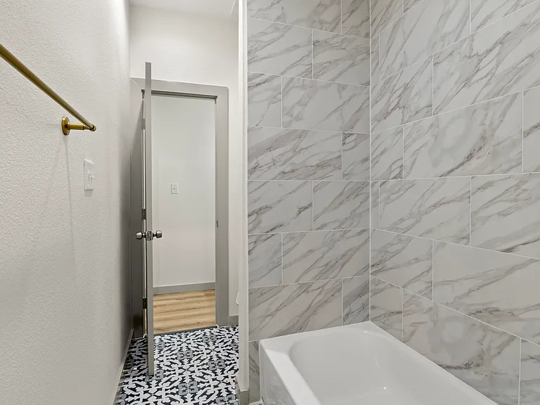 1127 Hillcrest St #ADU — Photo 8