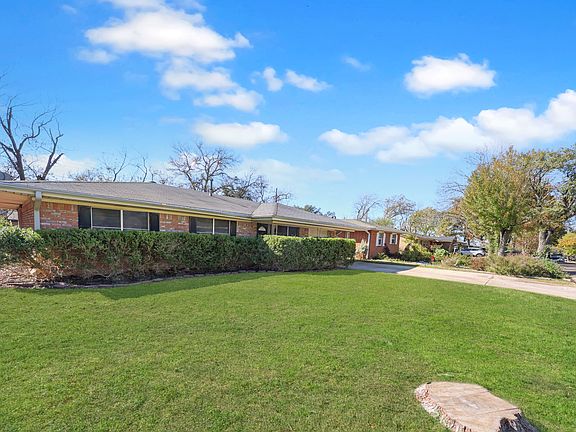 3rd image of 3221 Lawnwood Dr