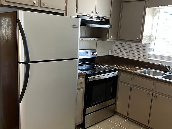Freshly Painted and updated kitchen