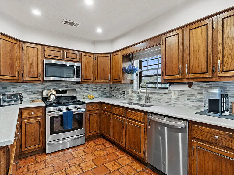 2653 Heatherwood Dr — Photo 10
