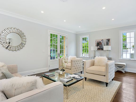 living w 2 chairs.jpeg