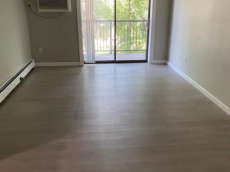 36 Crescent St — Photo 3