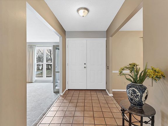 5th image of 1719 Wishingwell Dr