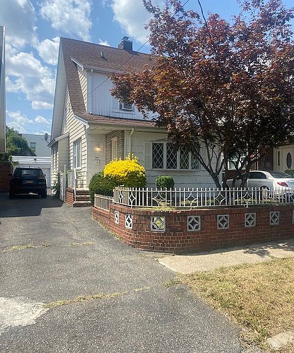 1st image of 2309 Yates Ave