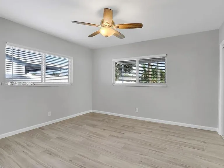 2550 N Dixie Hwy #2570 — Photo 9